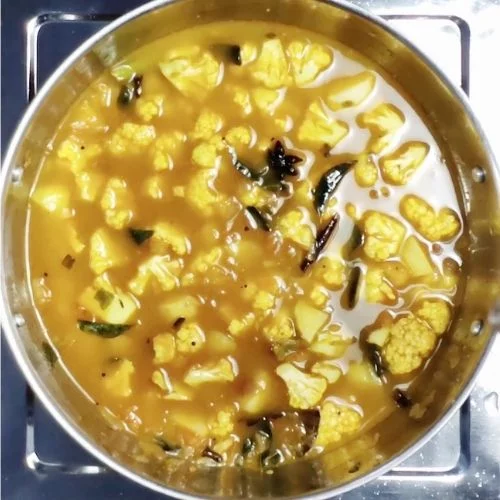 cauliflower kurma