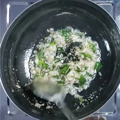 Poached egg gravy